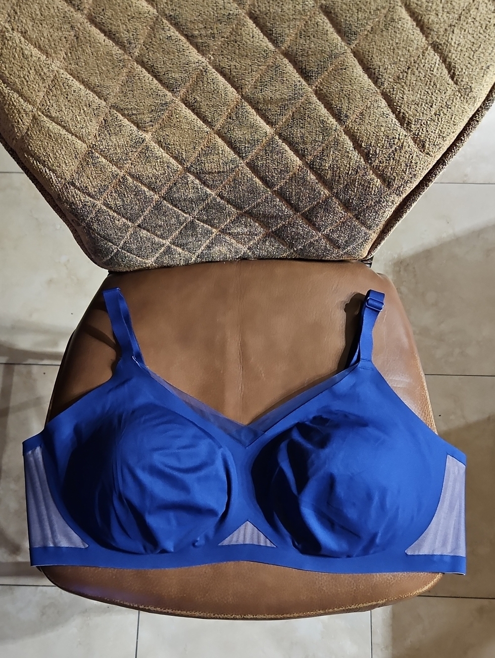 Honeylove Crossover Wireless Bra Lightly Lined Padded Convertible Navy Blue Tan